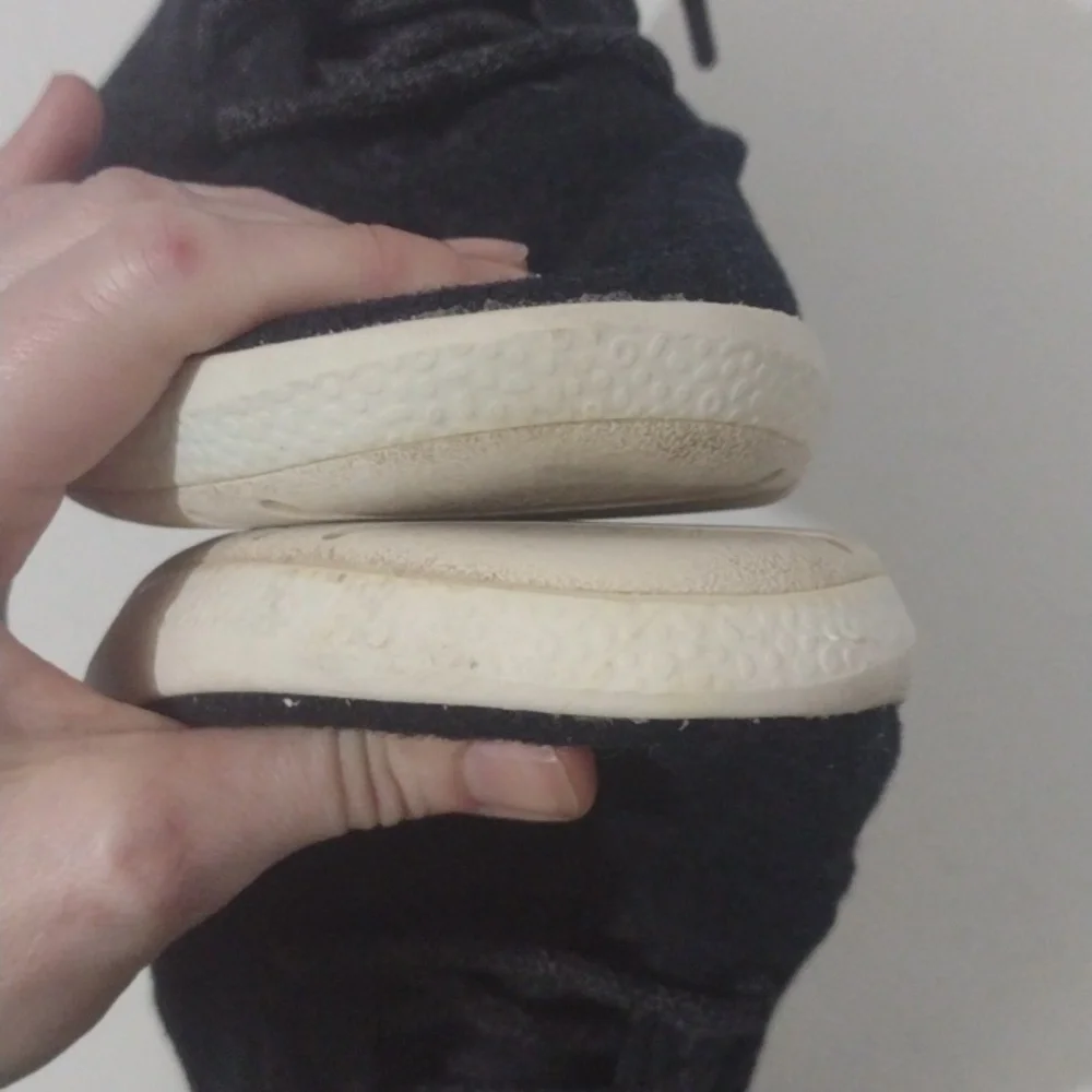 Allbirds Black  women's shoes size 9